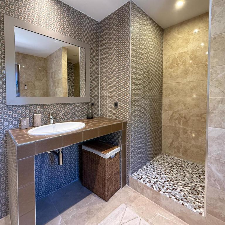 Cannes Villa Sarah - Luxury Villa in Mougins - Villa - 60