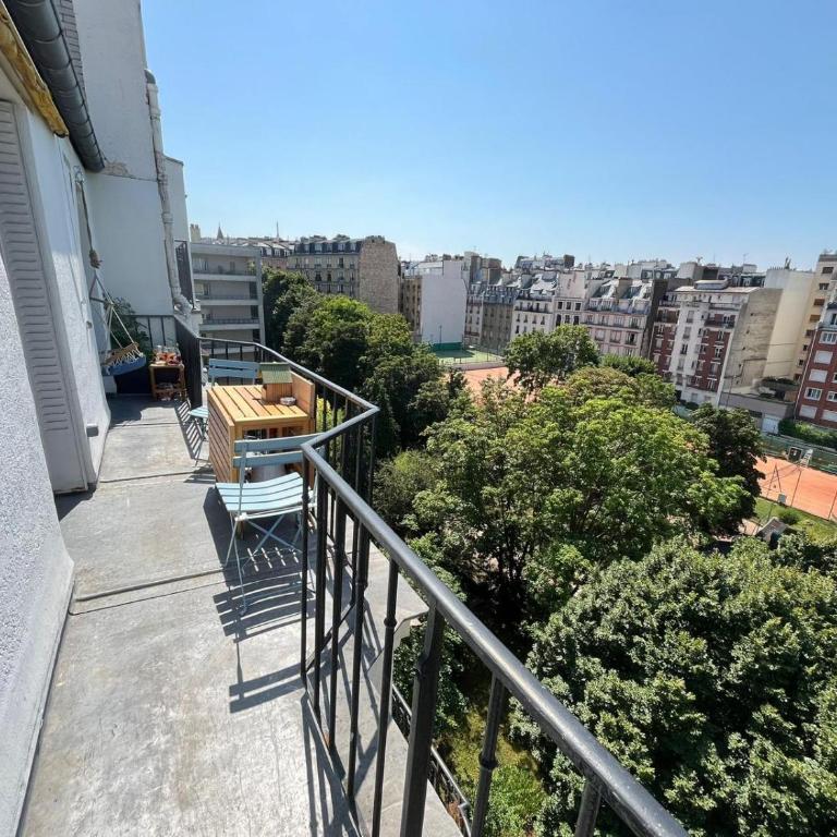 Appartement 8 personnes - terrasse sur espaces verts - vue Tour Eiffel - Appartement 3 Chambres avec Vue - 13