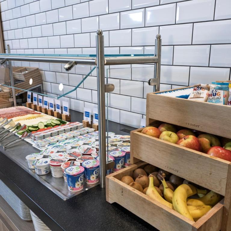 Holiday Inn Express Geneva Airport by IHG - Chambre Standard avec Petit-Déjeuner Gratuit - 4