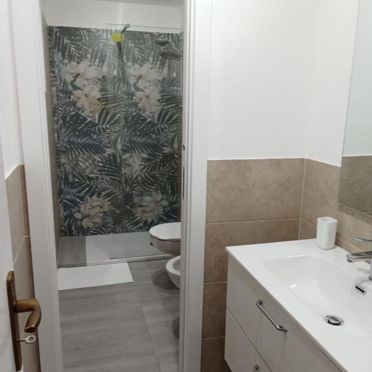 APPARTAMENTS Manzoni - Camera Quadrupla con Bagno Privato - 5