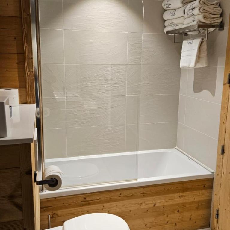Le Chalet Blanc Hôtel & Spa - Suite Junior – Vue sur Montagne - 5