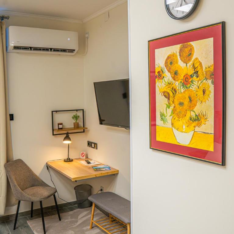 Teatar Rooms Subotica 4 - Twin Room with Private Bathroom - 8