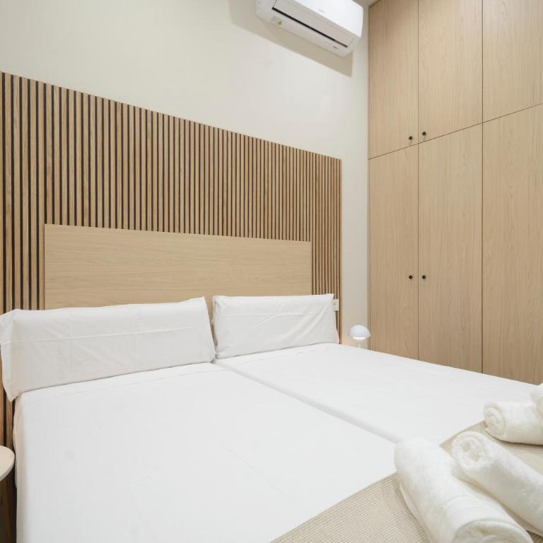 Apartamentos Constitución - Two-Bedroom Apartment - 3