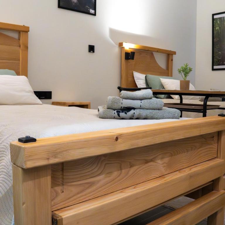 Teatar Rooms Subotica 4 - Twin Room with Private Bathroom - 31