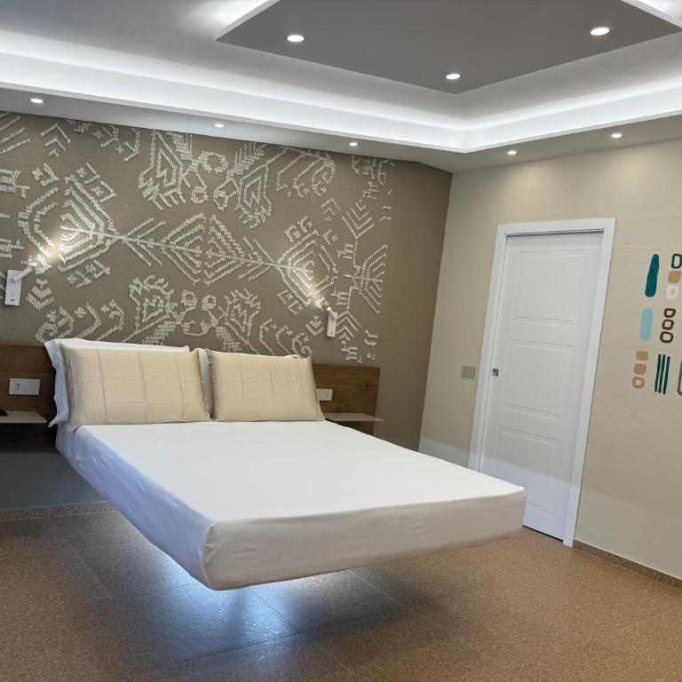 MIRARI Design Rooms - Camera King Deluxe - 5