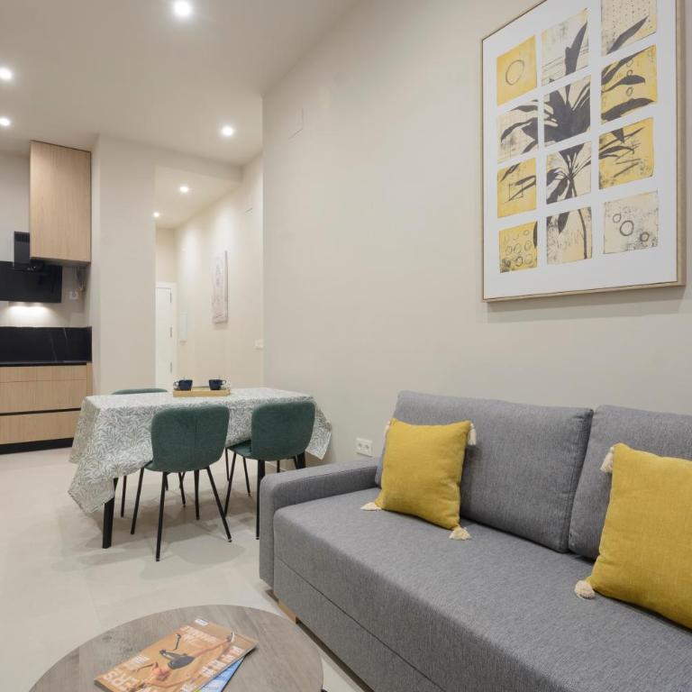 Apartamentos Constitución - Two-Bedroom Apartment - 9