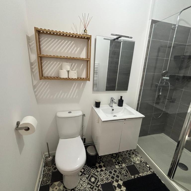 Maison Delavigne - Three-Bedroom Townhouse - 17