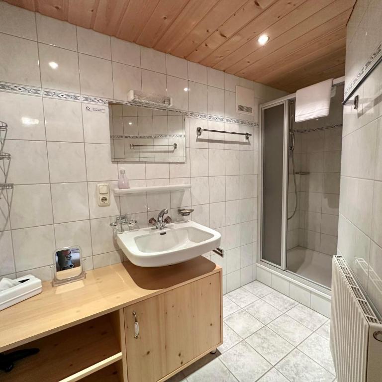 Apartpension Schollberg - Apartment mit 1 Schlafzimmer und Dusche - 17