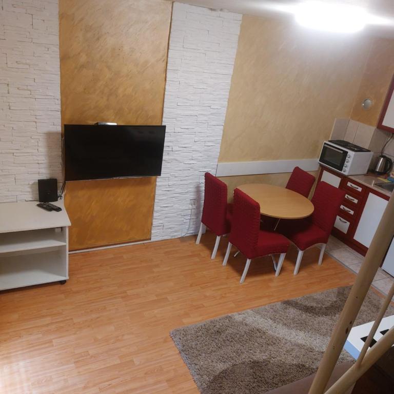 Dupleks centar Zlatibora - Two-Bedroom Apartment - 7
