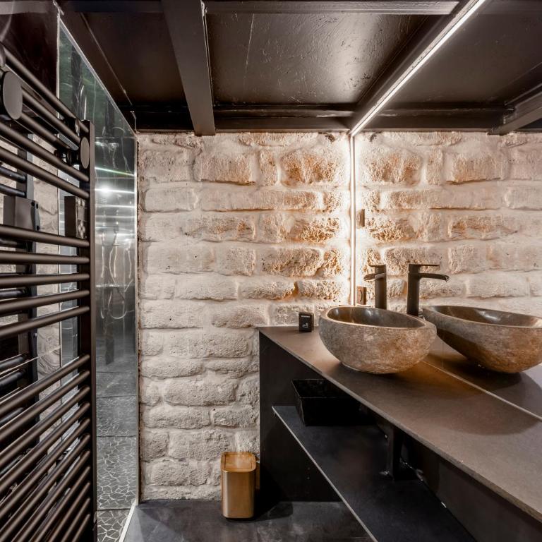 Duplex with Jacuzzi l 15 min from Montmartre - Appartement 2 Chambres Deluxe - 10