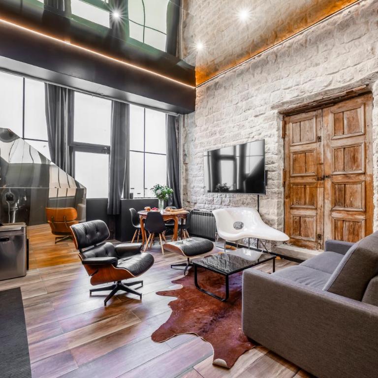Duplex with Jacuzzi l 15 min from Montmartre - Appartement 2 Chambres Deluxe - 17