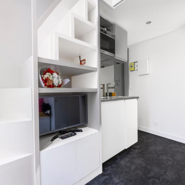 Duplex with Jacuzzi l 15 min from Montmartre - Appartement 2 Chambres Deluxe - 32