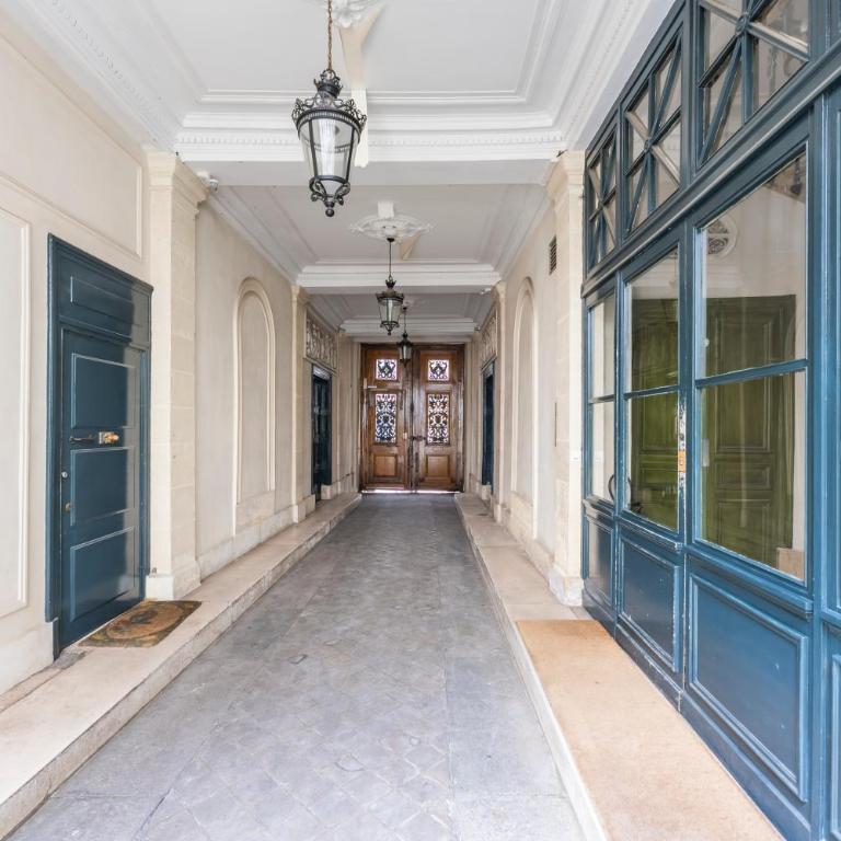 Duplex with Jacuzzi l 15 min from Montmartre - Appartement 2 Chambres Deluxe - 40