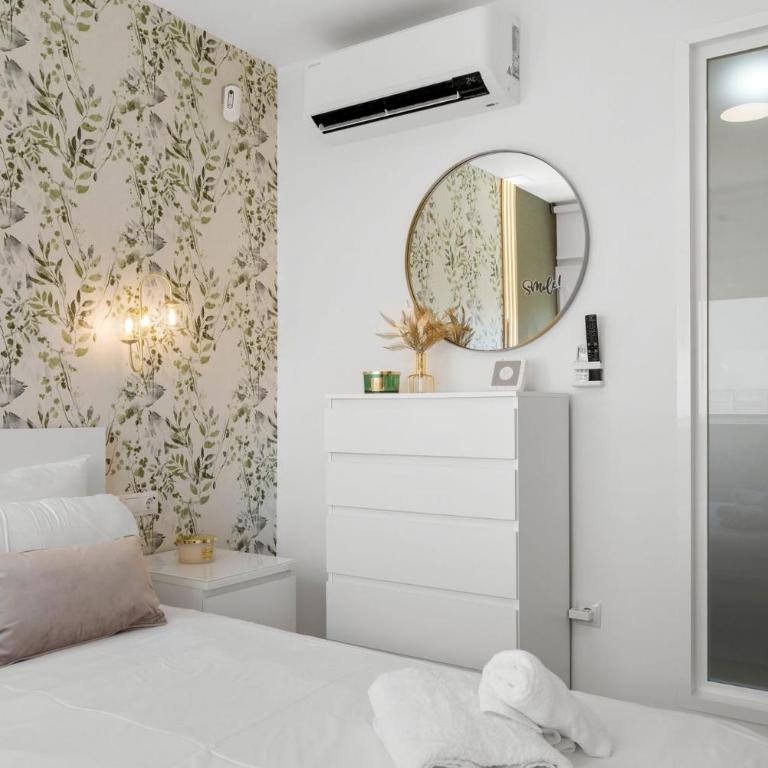 Moderno y acogedor cerca de la playa y el puerto - Apartamento de 2 dormitorios - 4