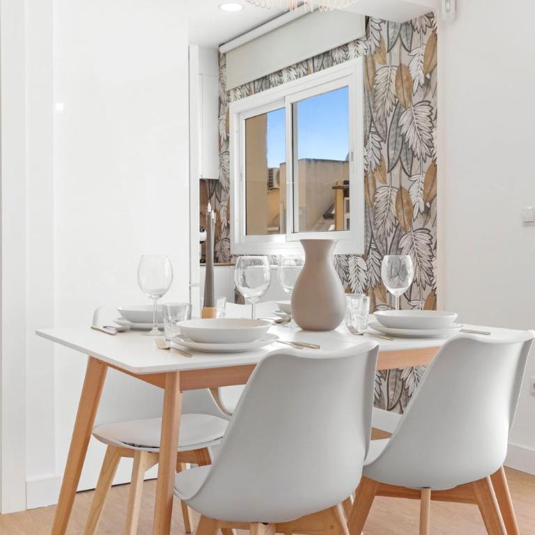 Moderno y acogedor cerca de la playa y el puerto - Apartamento de 2 dormitorios - 8