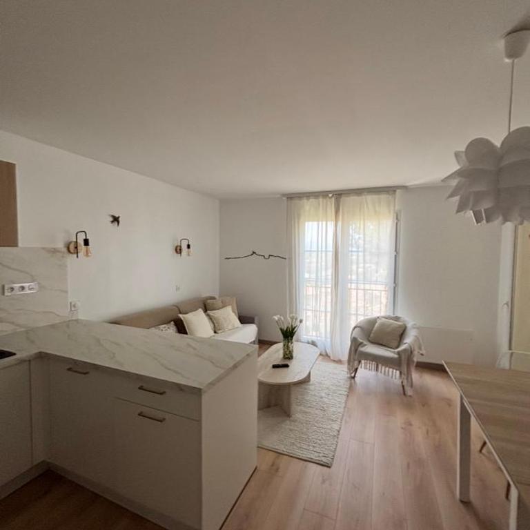 Magnifique appartement lumineux avec piscine - Appartement 2 Chambres - 6