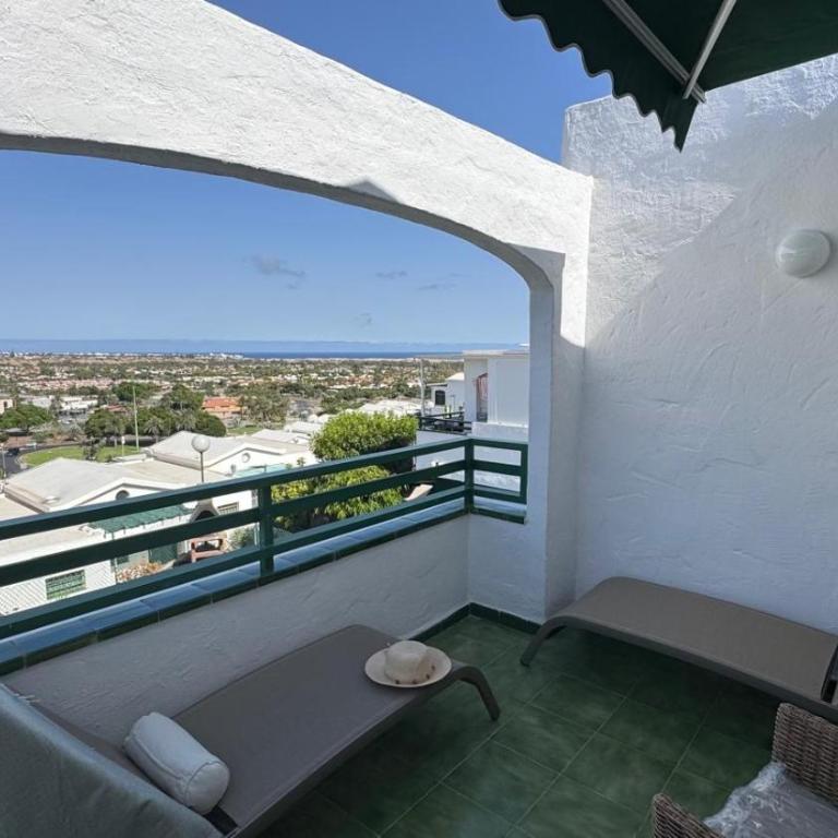 Golden Views Apartment - One-Bedroom Apartment with Balcony - 17