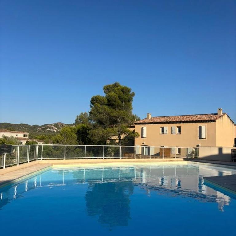 Magnifique appartement lumineux avec piscine - Appartement 2 Chambres - 3