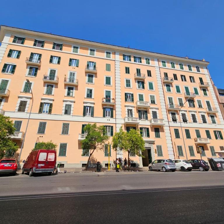 Lovely 4-bedroom apartment 30m SanGiovanni metro - Apartment - 35