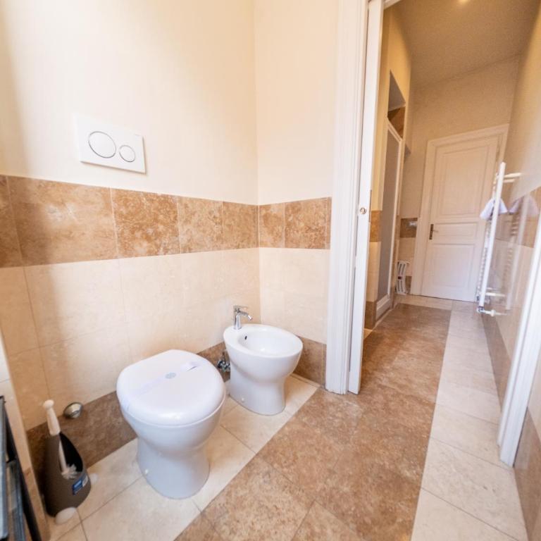 Lovely 4-bedroom apartment 30m SanGiovanni metro - Apartment - 20