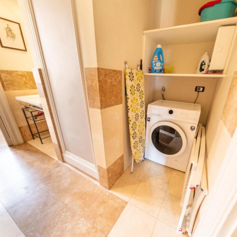 Lovely 4-bedroom apartment 30m SanGiovanni metro - Apartment - 21