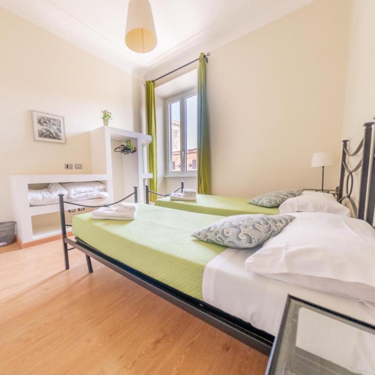 Lovely 4-bedroom apartment 30m SanGiovanni metro - Apartment - 11