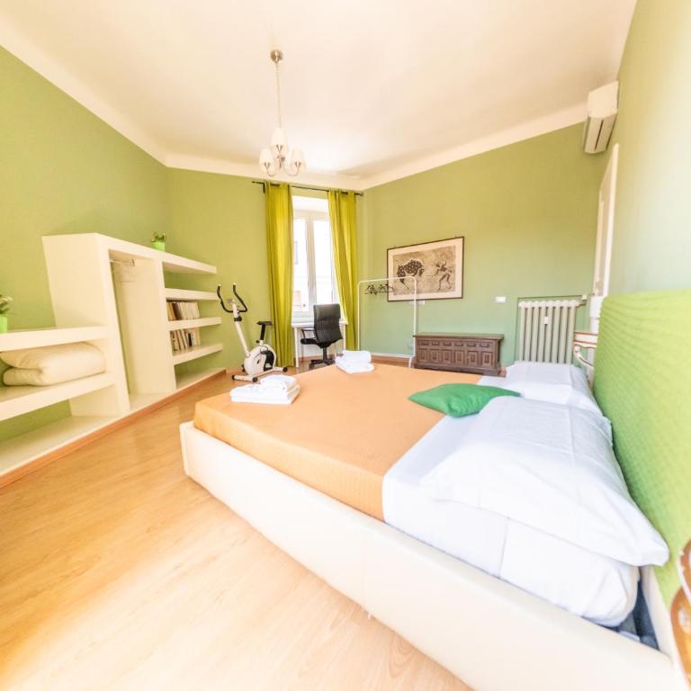 Lovely 4-bedroom apartment 30m SanGiovanni metro - Apartment - 10