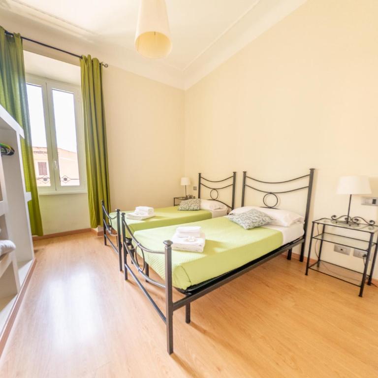 Lovely 4-bedroom apartment 30m SanGiovanni metro - Apartment - 13