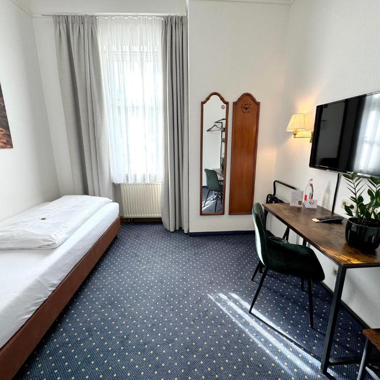 Hotel Goldener Hirsch - Kleines Einzelzimmer - 4