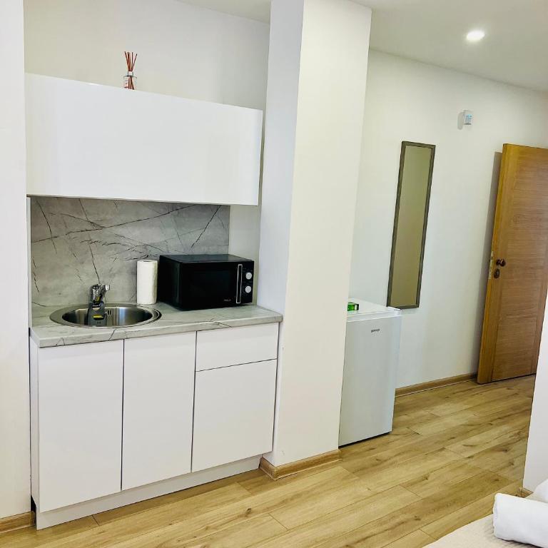 AMARIS Suites Sarajevo - Deluxe Studio - 11