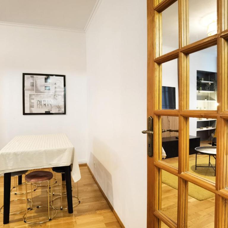 Calm apt 60m2 near Notre-Dame and Seine 2bdrs N4-4b - Two-Bedroom Apartment - 3