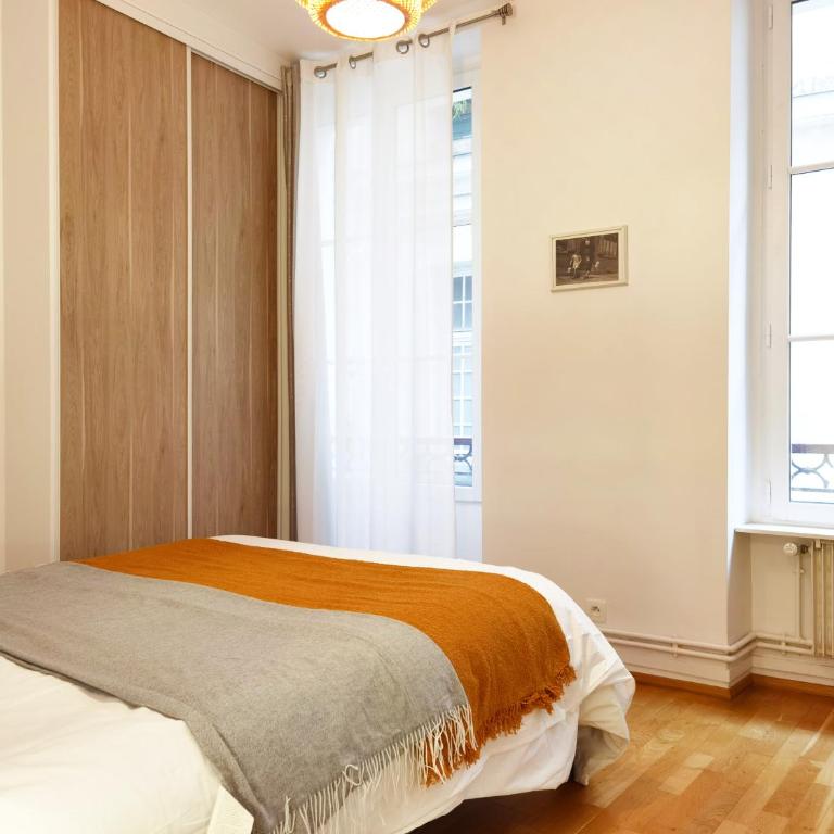 Calm apt 60m2 near Notre-Dame and Seine 2bdrs N4-4b - Two-Bedroom Apartment - 6