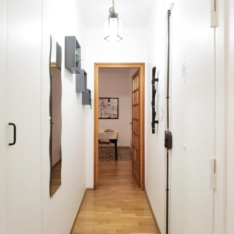 Calm apt 60m2 near Notre-Dame and Seine 2bdrs N4-4b - Two-Bedroom Apartment - 11