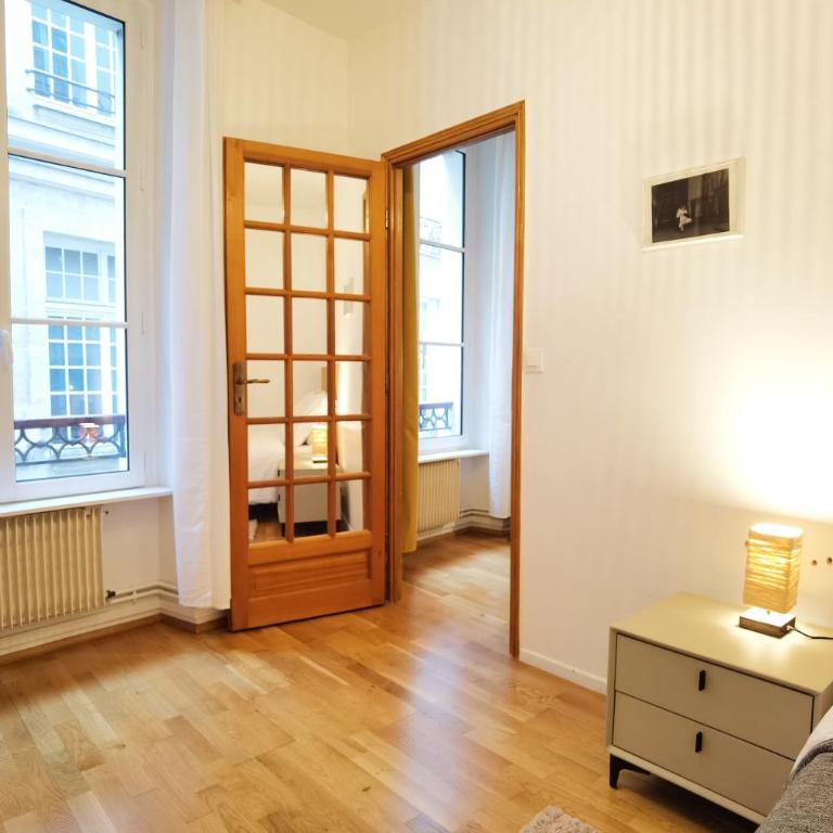 Calm apt 60m2 near Notre-Dame and Seine 2bdrs N4-4b - Two-Bedroom Apartment - 13