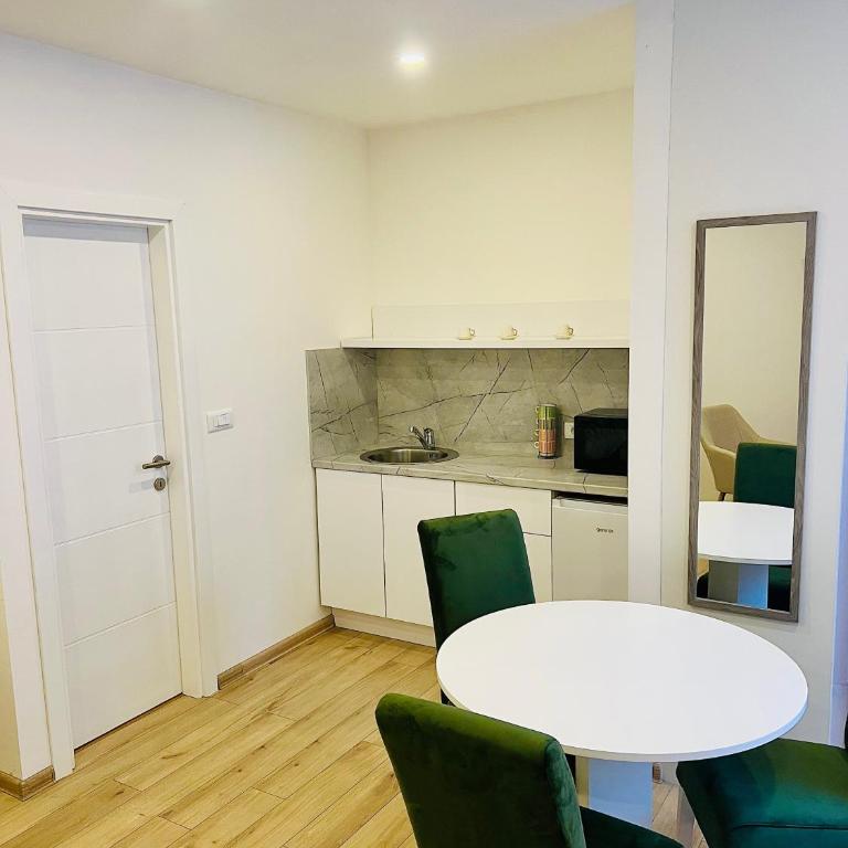 AMARIS Suites Sarajevo - Family Studio - 9
