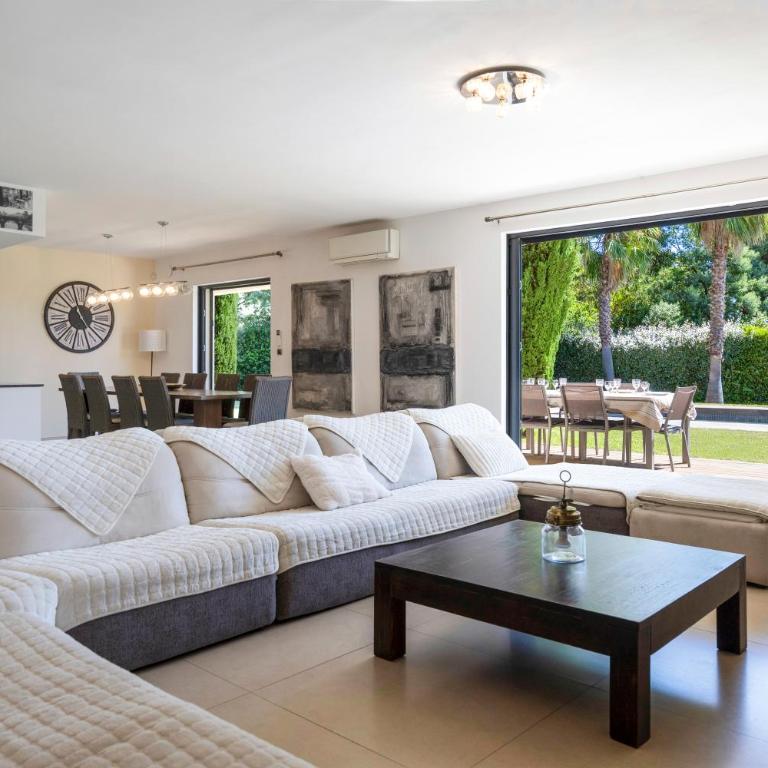 Luxueuse Villa vue mer avec piscine Golfe de St Tropez 14 personnes - Villa - 43