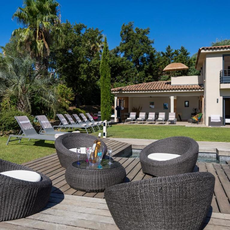 Luxueuse Villa vue mer avec piscine Golfe de St Tropez 14 personnes - Villa - 18