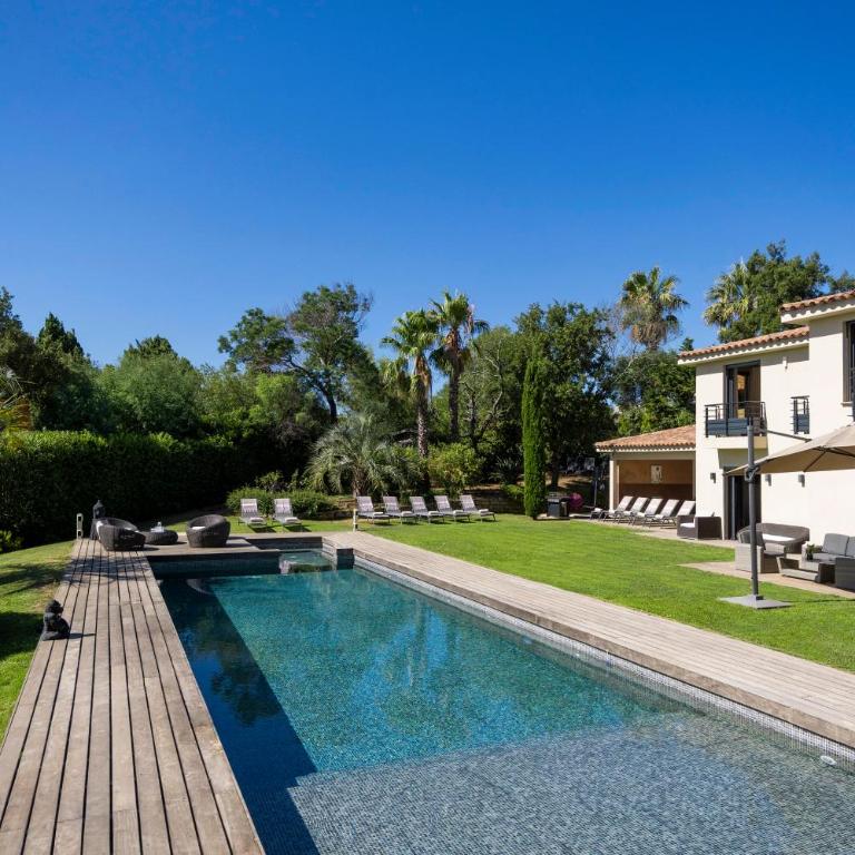 Luxueuse Villa vue mer avec piscine Golfe de St Tropez 14 personnes - Villa - 15
