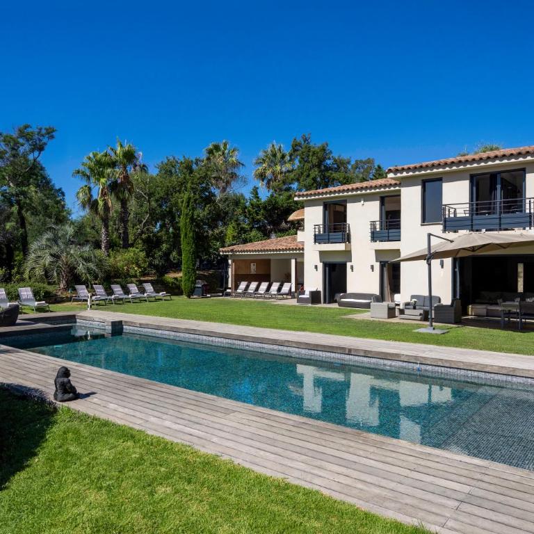 Luxueuse Villa vue mer avec piscine Golfe de St Tropez 14 personnes - Villa - 11