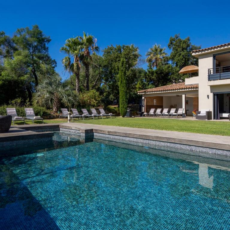 Luxueuse Villa vue mer avec piscine Golfe de St Tropez 14 personnes - Villa - 21