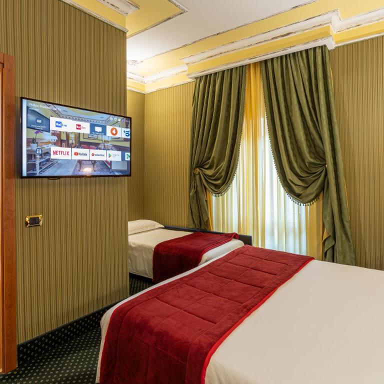 Hotel Manfredi Suite In Rome - Deluxe Triple Room - 10