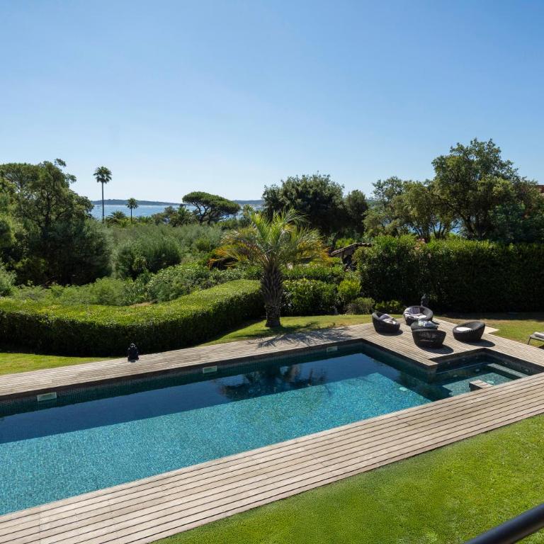 Luxueuse Villa vue mer avec piscine Golfe de St Tropez 14 personnes - Villa - 20