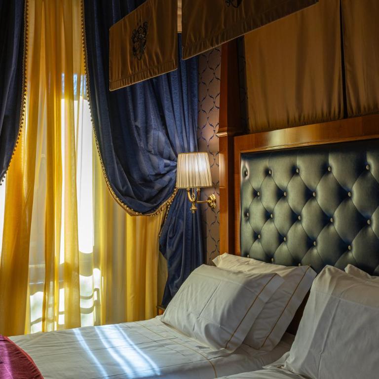 Hotel Manfredi Suite In Rome - Deluxe Triple Room - 5