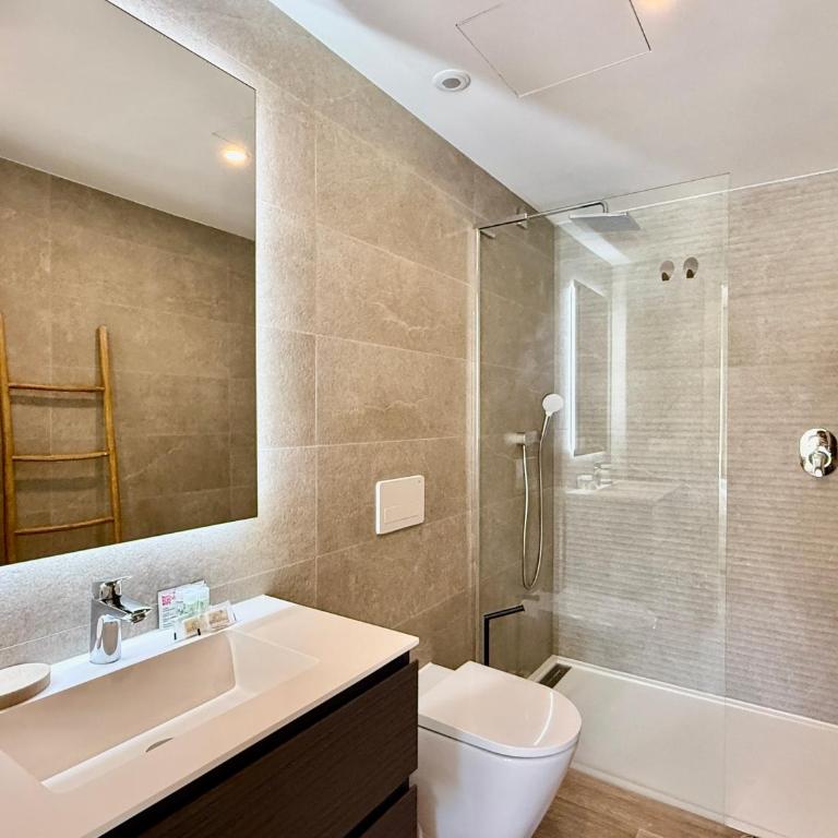 Alcazaba Lagoon Natural Swimming Pool GYM & Bbq - EaW Homes - Apartamento de 2 dormitorios - 21