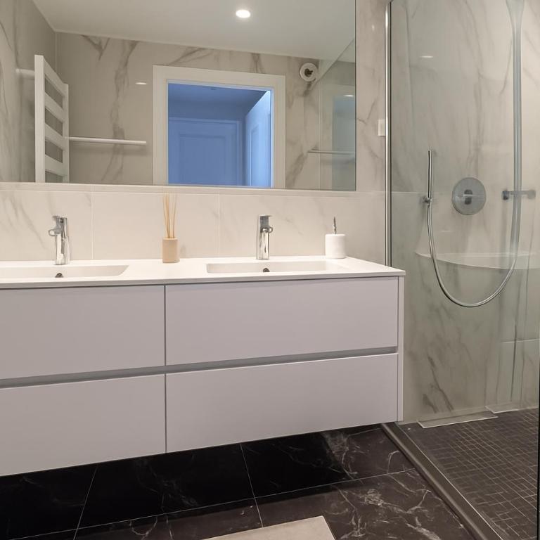 High-End Residence with Pool and Panoramic Views - Appartement - 14