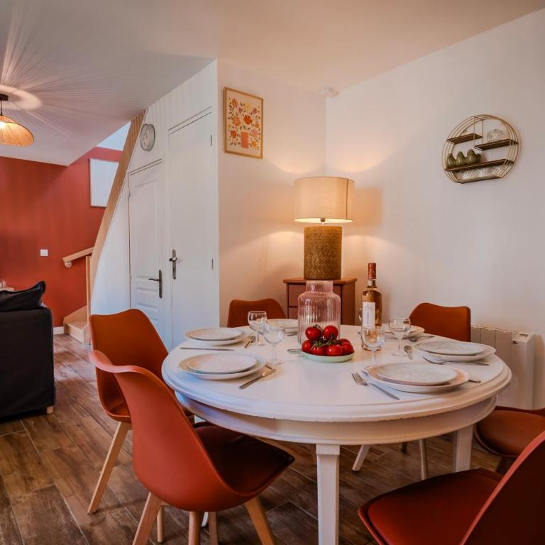 Maison Segrais - 6 pers - jardin - Vaugueux - Abbaye - Stadthaus mit 2 Schlafzimmern - 8