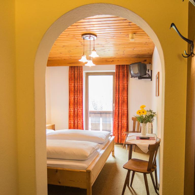 Berghotel Kason - Doppelzimmer mit Balkon - 8