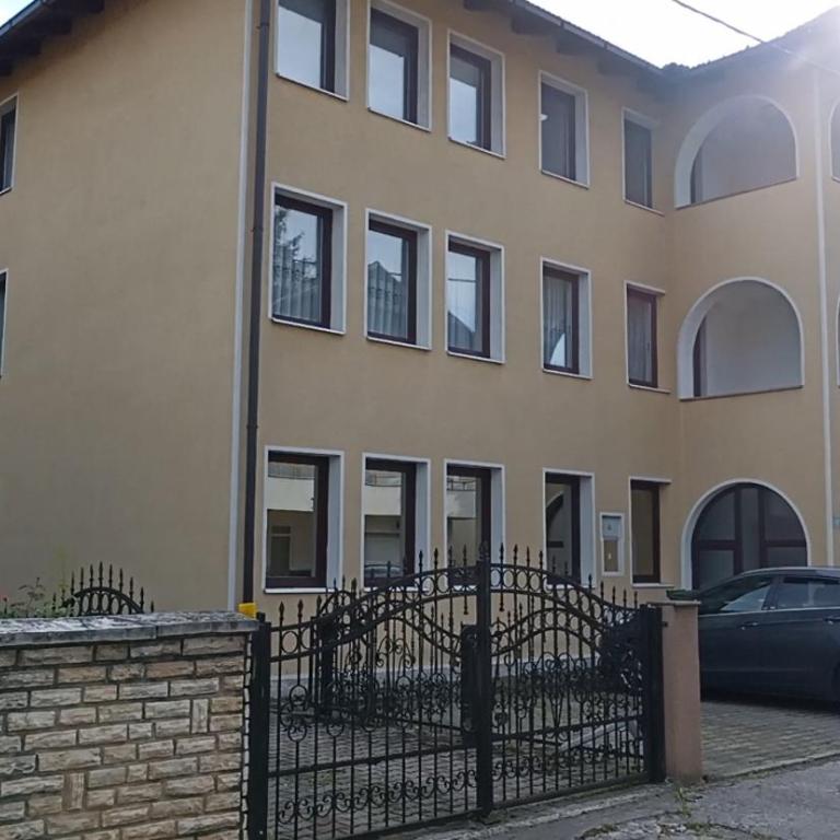 StayBihac - Four-Room Apartment - 3