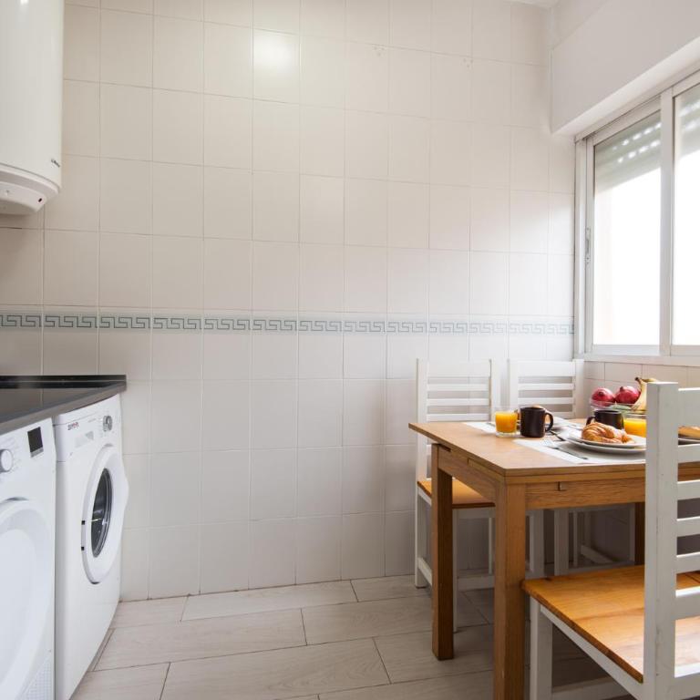 NEW 2nd CORNER City Center Apartment ideal for groups - Apartamento de 3 dormitorios - 29