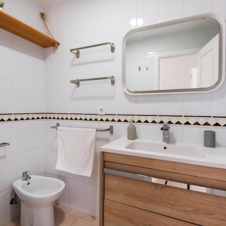 NEW 2nd CORNER City Center Apartment ideal for groups - Apartamento de 3 dormitorios - 33